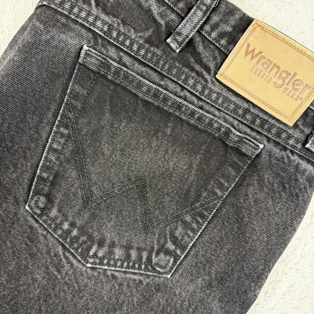 Wrangler Rugged Wear Black Men Denim Jeans 46X28 35002OB